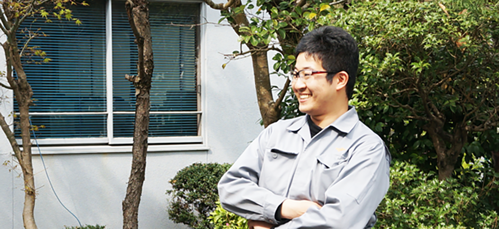 浪速精密工業株式会社 営業部営業課 課長 光井 隆介